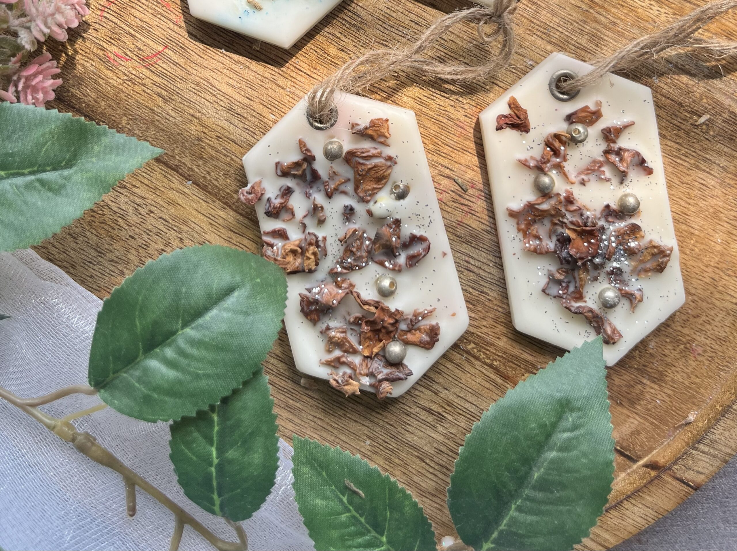 Tea Rose with rose petals Wax Sachet