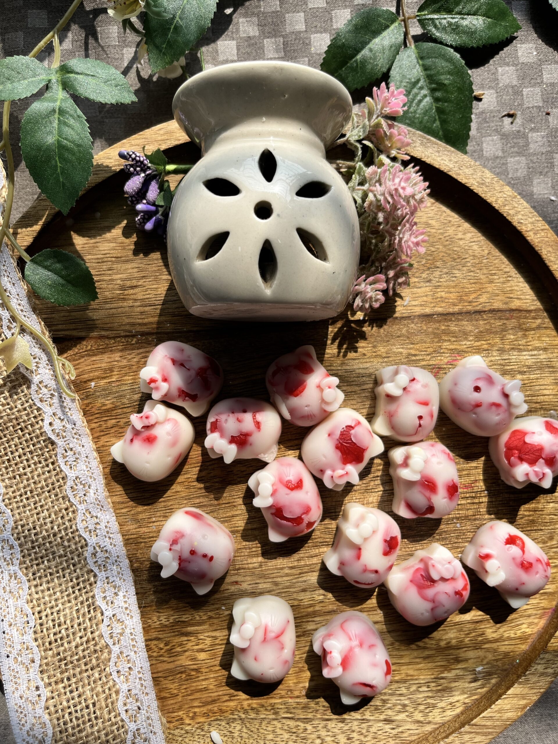 Plumeria Wax Melts in Hello Kitty shape- 6 pieces - Image 2