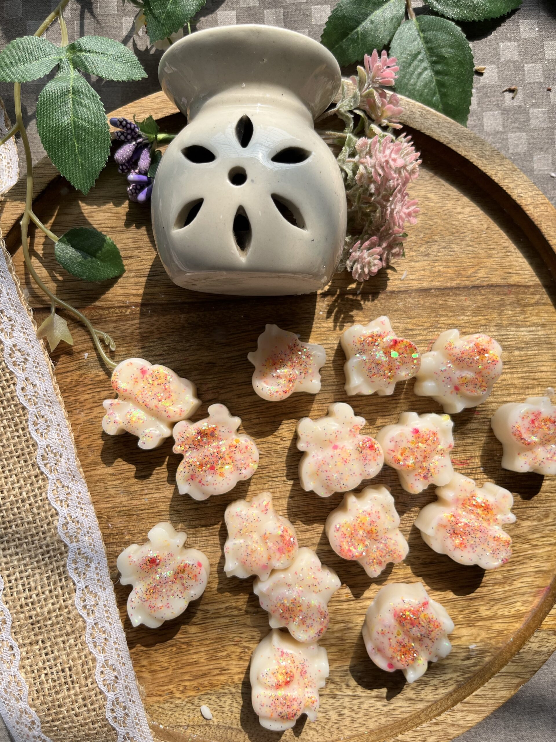 Sandalwood Wax Melts in Elephant shape - 6 pieces - Image 2